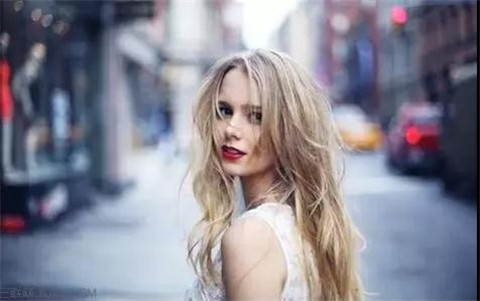 约会中女生对你不感兴趣的表现,中两条以上就放弃吧 约会中女生对你不感兴趣的表现,中两条以上就放弃吧第5张